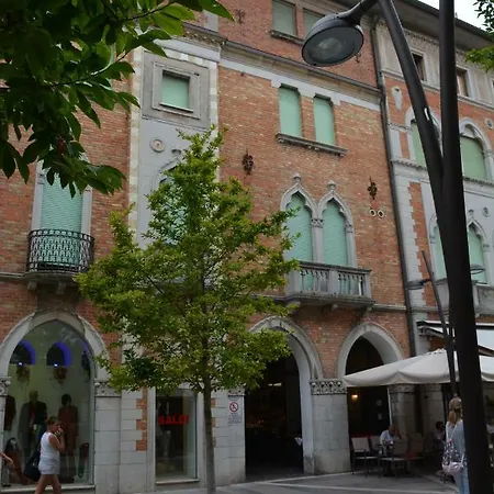 Excelsior 10 - Luxury 아파트 그라도